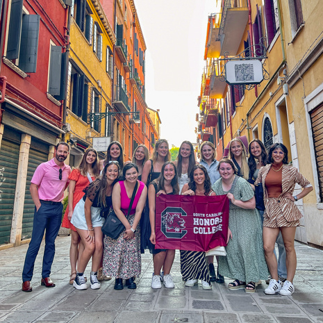 Honors students studying abroad in Venice